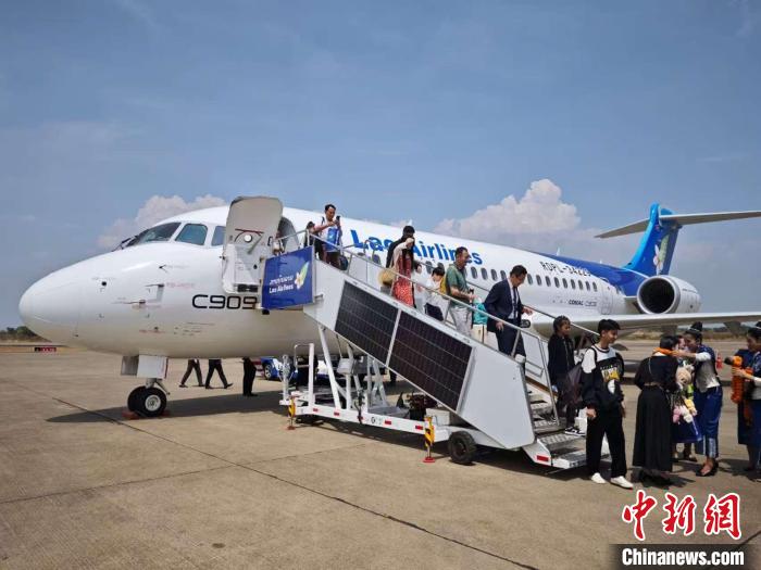 老虎機：中國C909飛機圓滿完成老撾首次商業飛行
